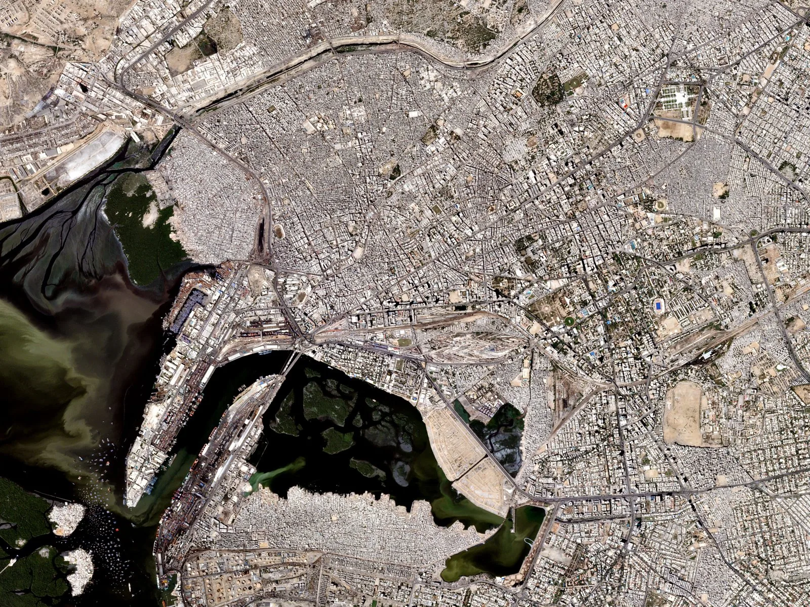 Satellite image of Karachi, the city addressed by the Karachi Development Plan 2000.