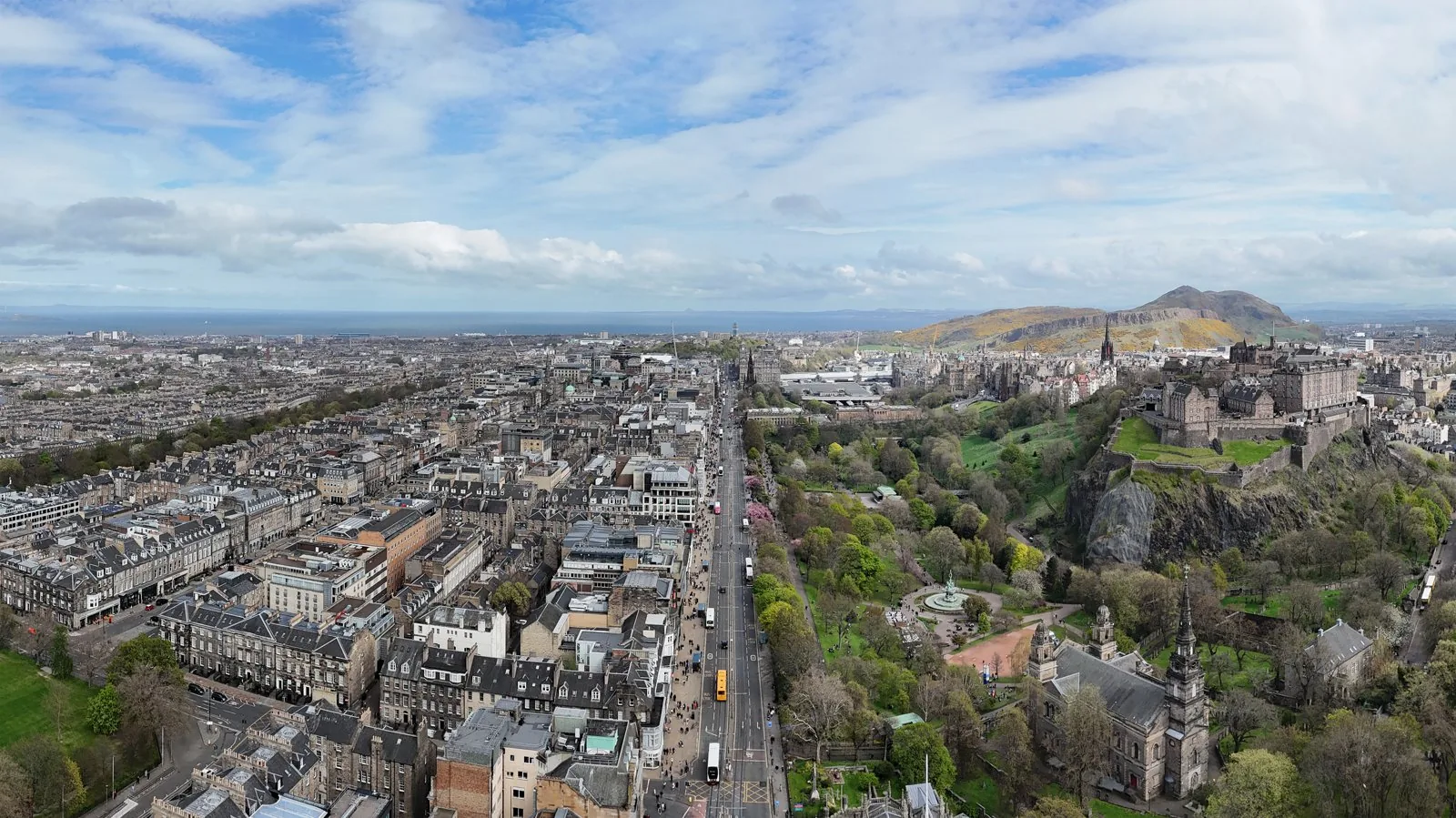 Aerial cityscape of Edinburgh, Scotland (2025)