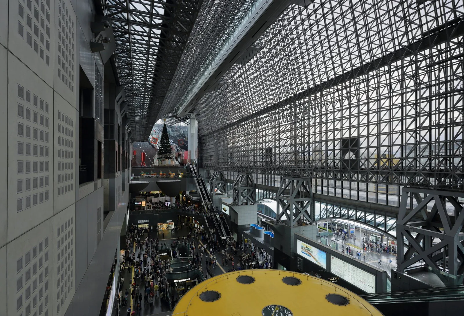 The Hara-designed Kyoto Station building, centerpiece of the 1997 Kyoto Station Area urban design plan.